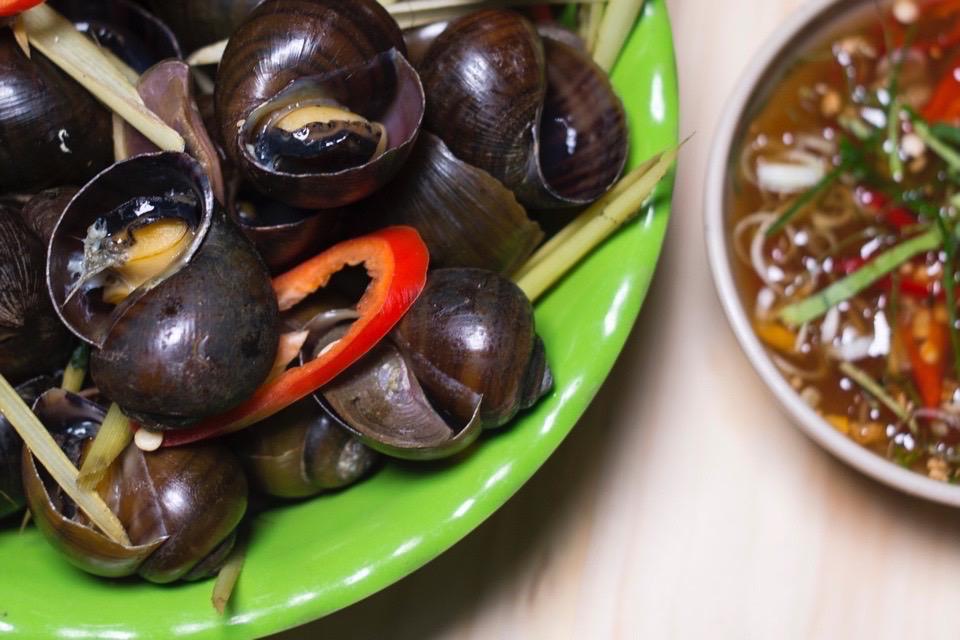 oc-mit-song-1-bat-kem-nuoc-cham