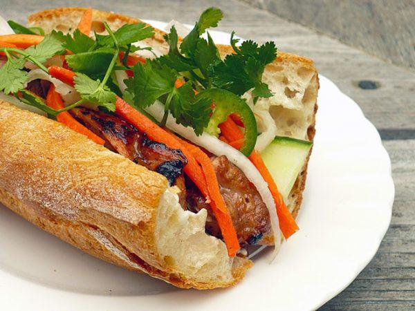 banh-mi-nem-nuong