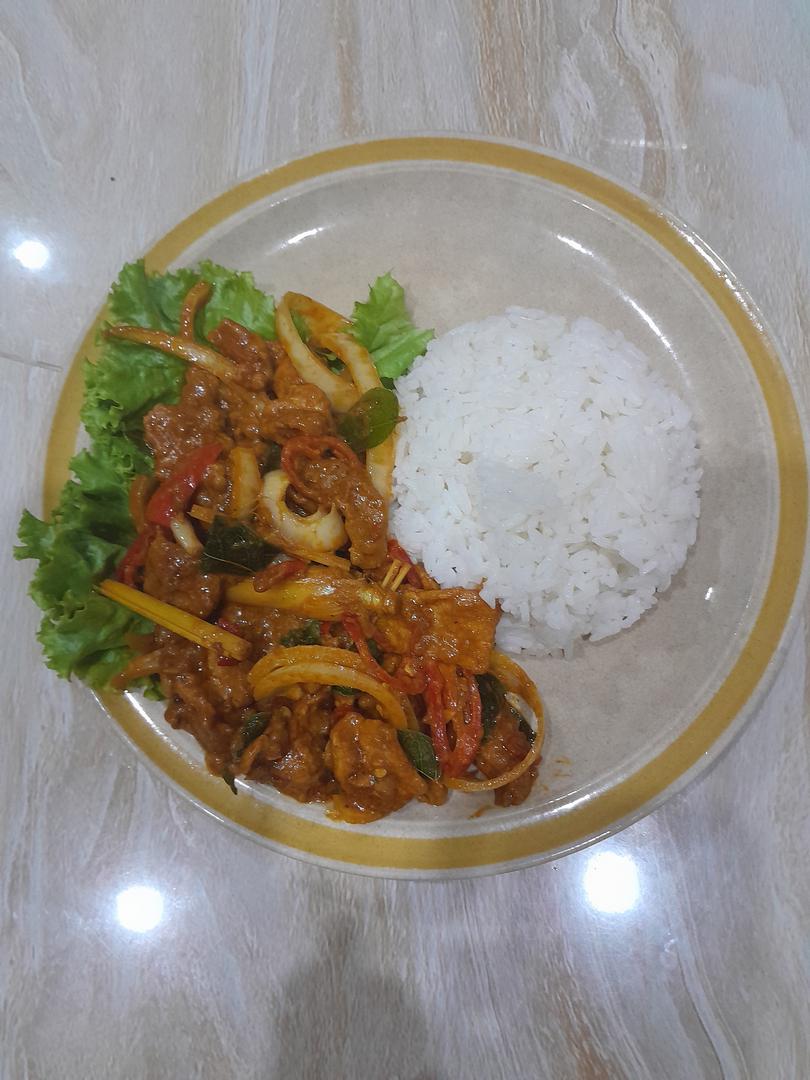 Cơm cari heo