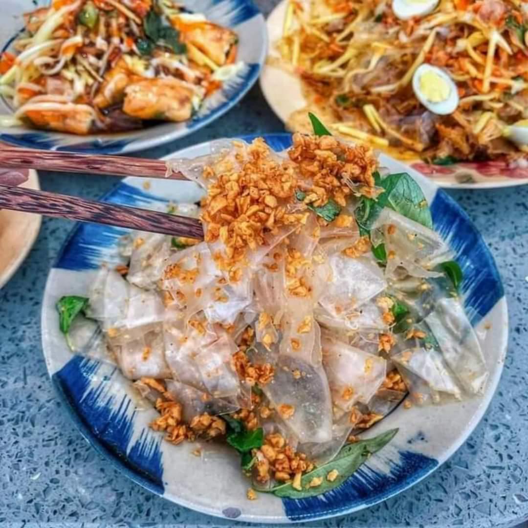 banh-trang-sate-toi-full-topping