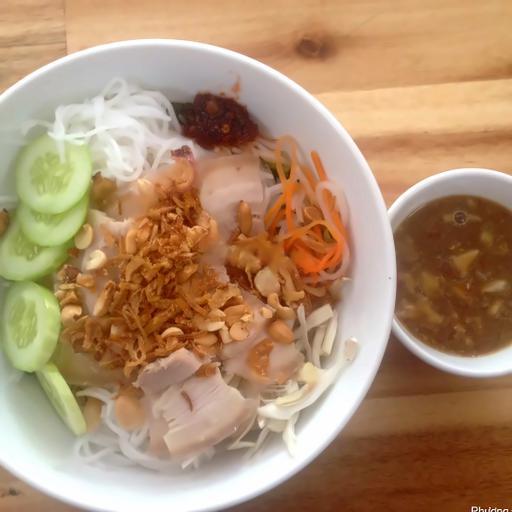 bun-mam-nem-thit-luoc