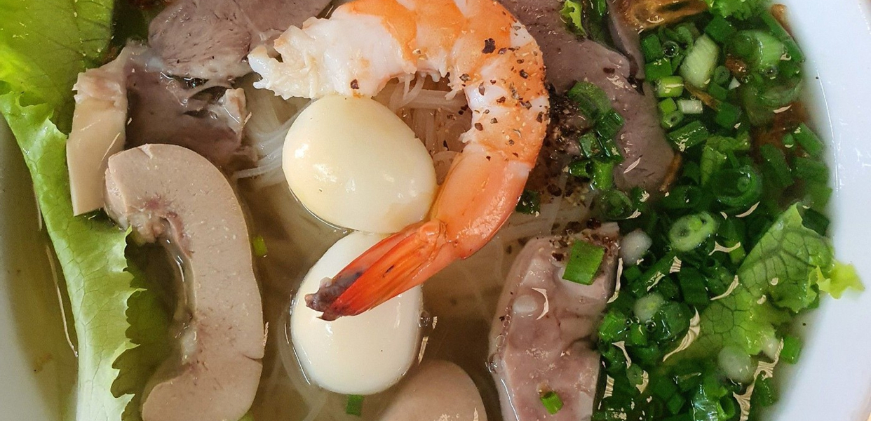 quan-ba-sau-hu-tieu-mi-vo-van-ngan