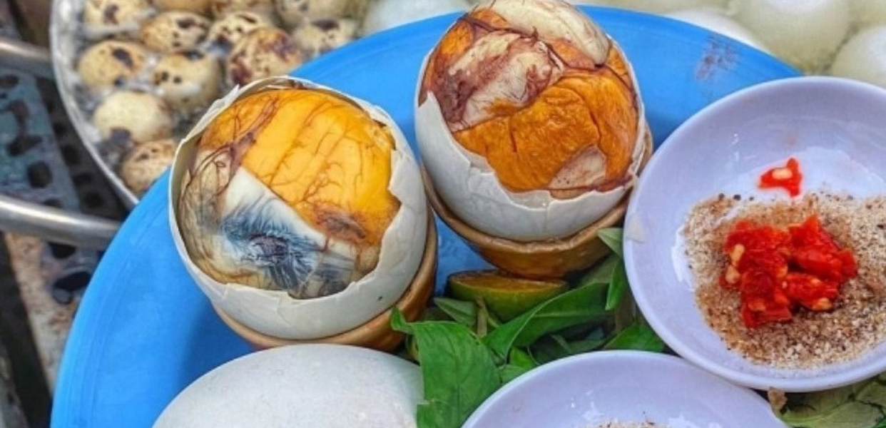 Hột-Vịt-Lộn---Cút-Lộn-Xào-Me-Cô-Thanh---Ngô-Tất-Tố