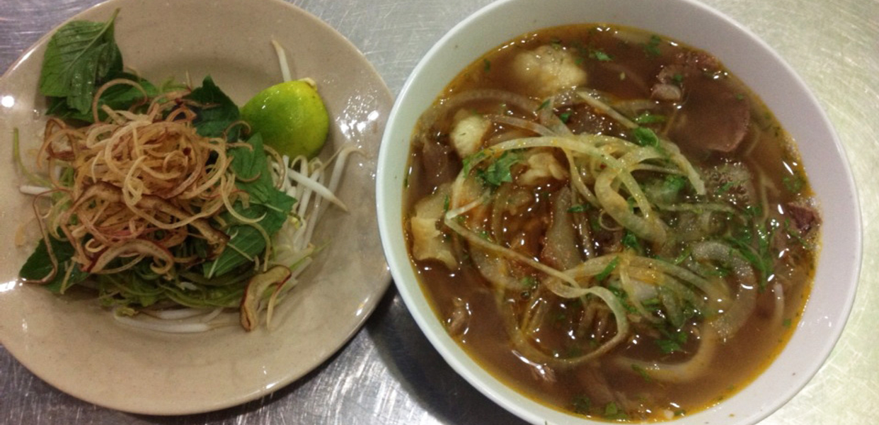 bun-bo-hoa-lam-le-quang-inh