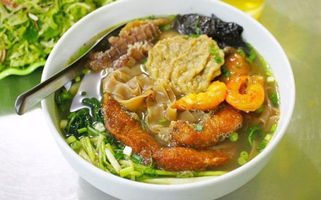 co-hoa-mien-banh-a-tron-nuoc-ly-thai-to