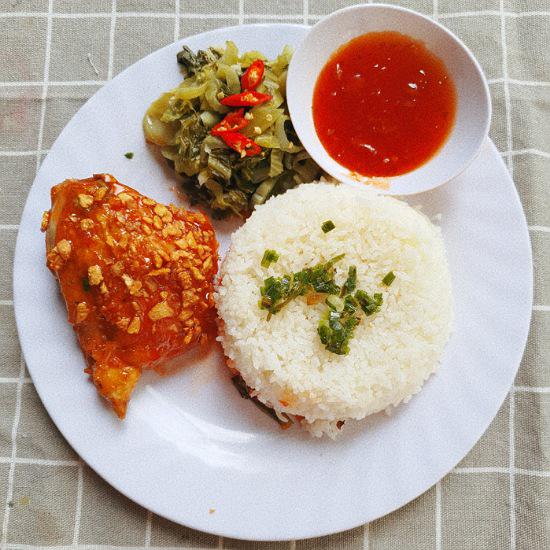 com-ga-quay-sot-mam-toi-ma-ui