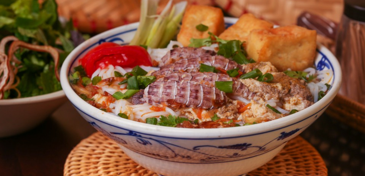 bun-rieu-top-mo-bep-me-le