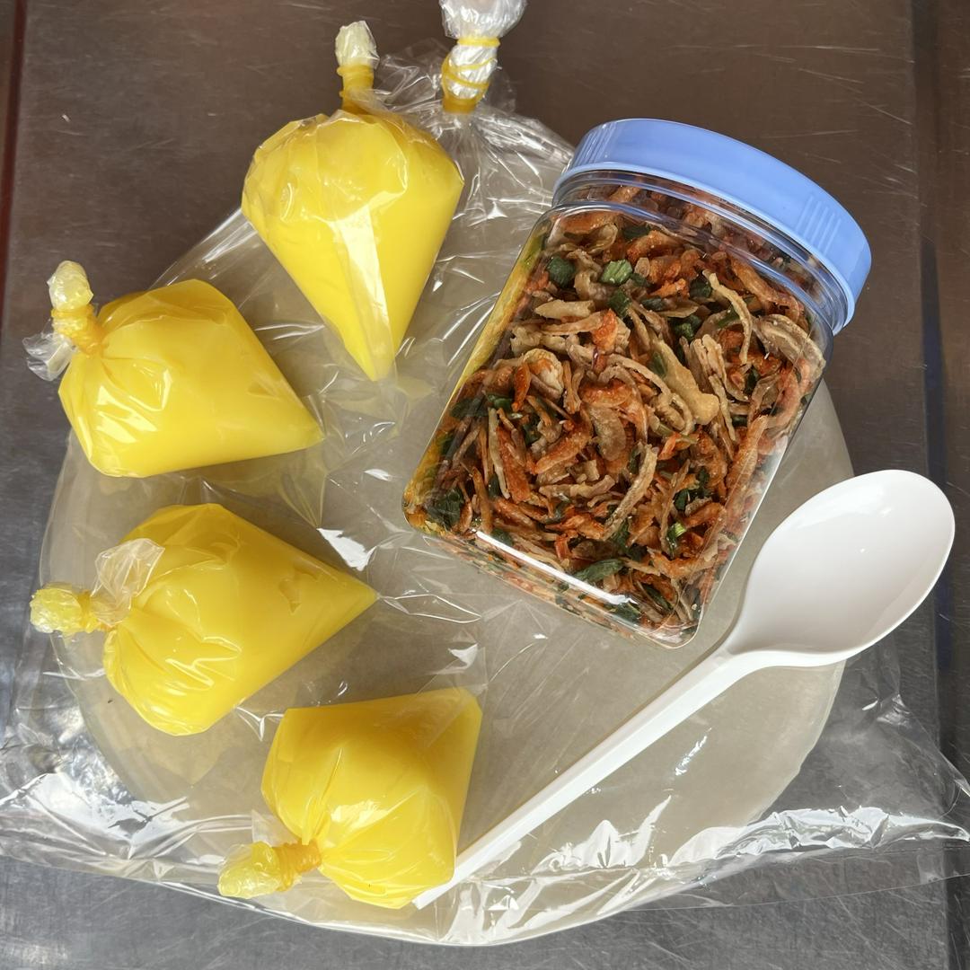 banh-trang-phoi-suong-bo-hot-ga-lon