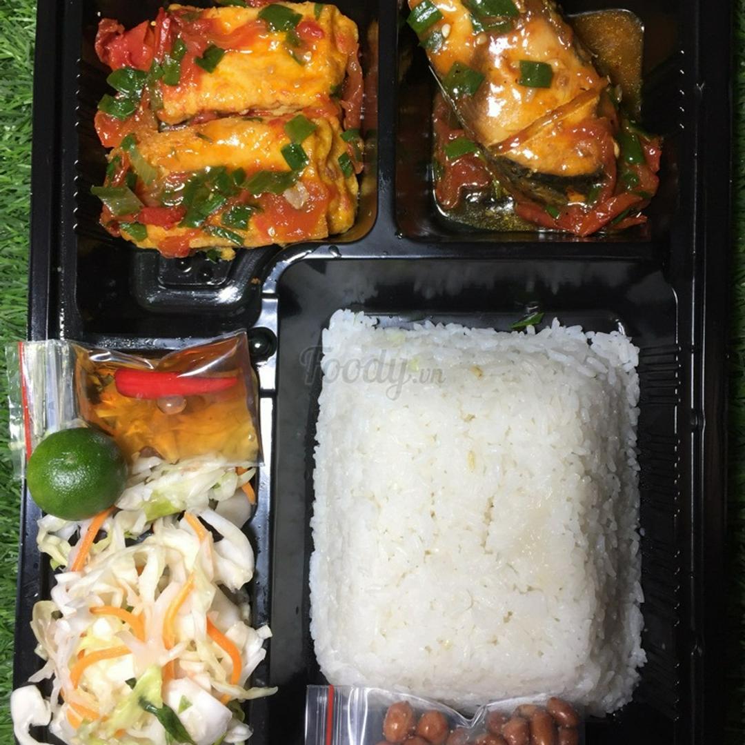 com-ca-sot-ca-chua-va-au-sot