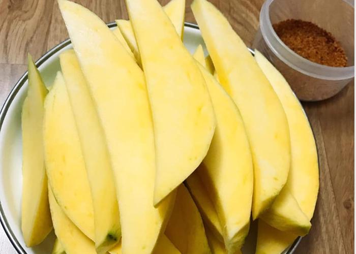 xoai-got-san-cham-muoi-tay-ninh