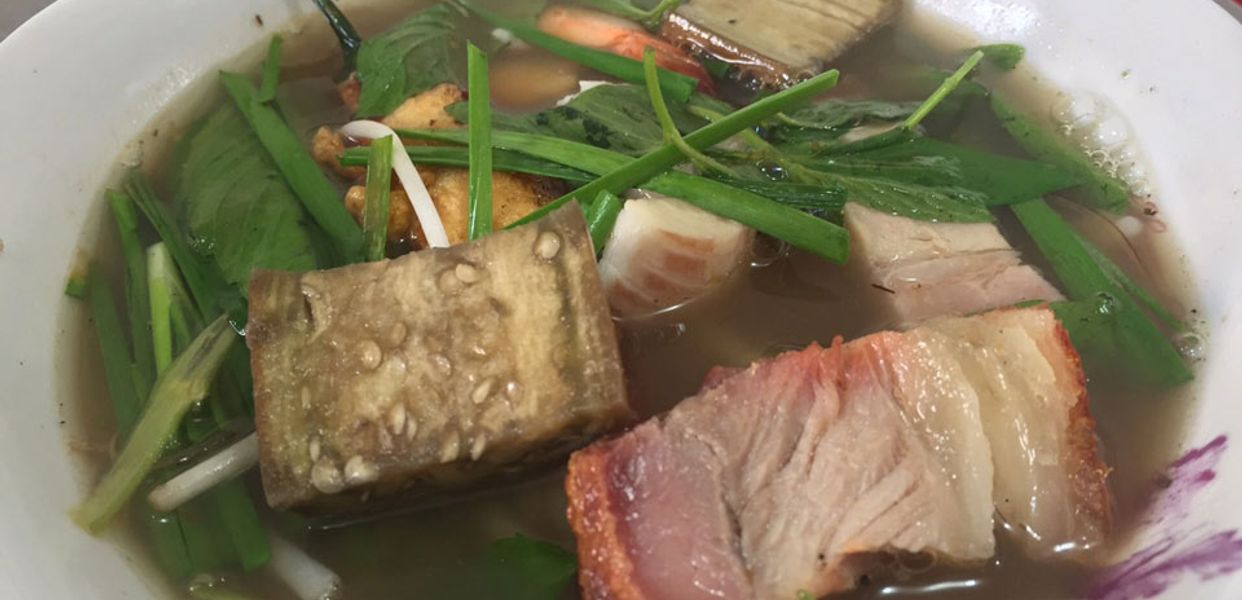 quan-63-bun-mam-va-com-binh-dan-xom-at