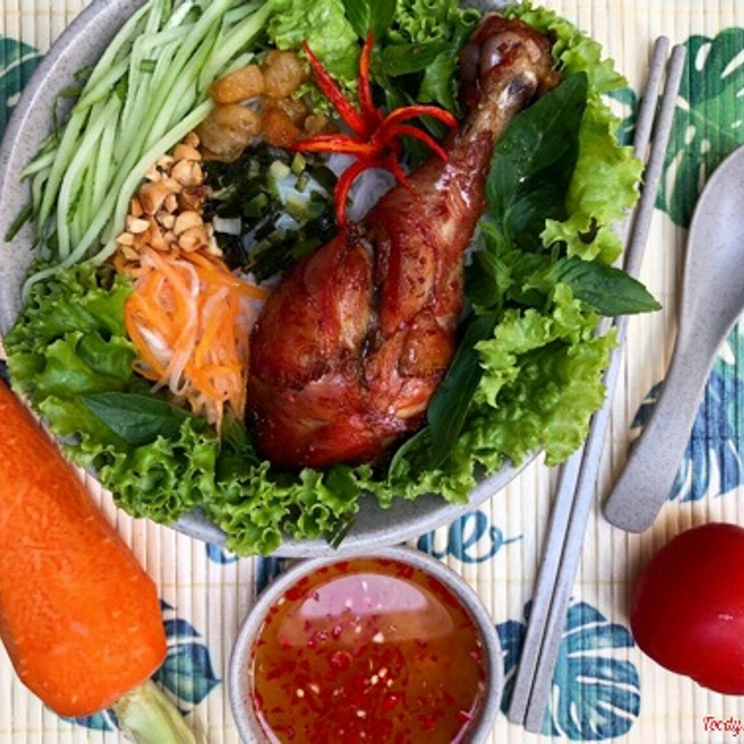 bun-ui-ga-quay-chao-ui-lon