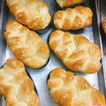 banh-mi-hoa-cuc-brioche-350g
