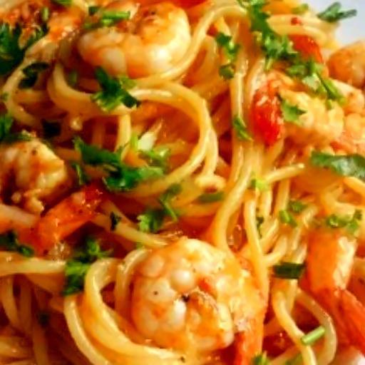 my-y-spaghetti-sot-ca-chua-hai-san