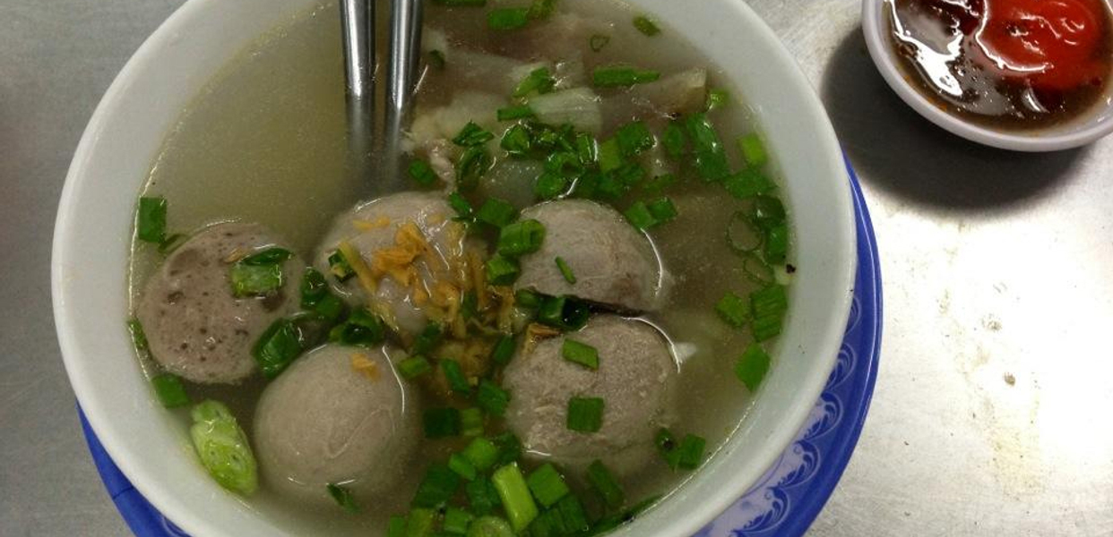 hon-hung-hu-tieu-bo-vien-ngo-gia-tu