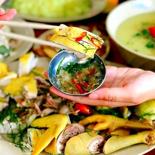 nua-con-ga-chat-goi-chao