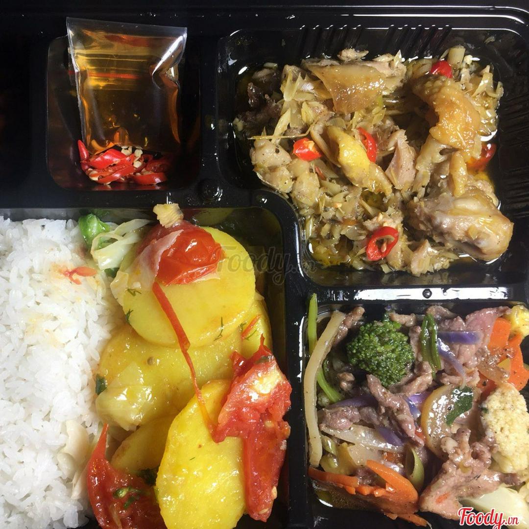 com-bo-xao-can-toi-va-ga-xao-sa-ot