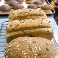 banh-mi-nguyen-cam-tron-hat-350g-whole-meal-bread-mix-nuts