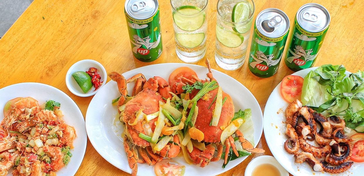 lau-cua-at-mui-tran-hung-ao