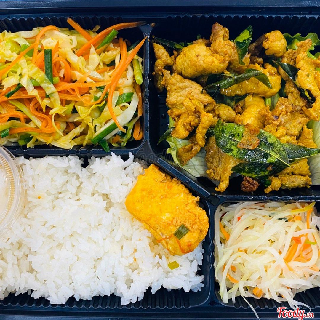 com-thit-nuong-la-mac-mat