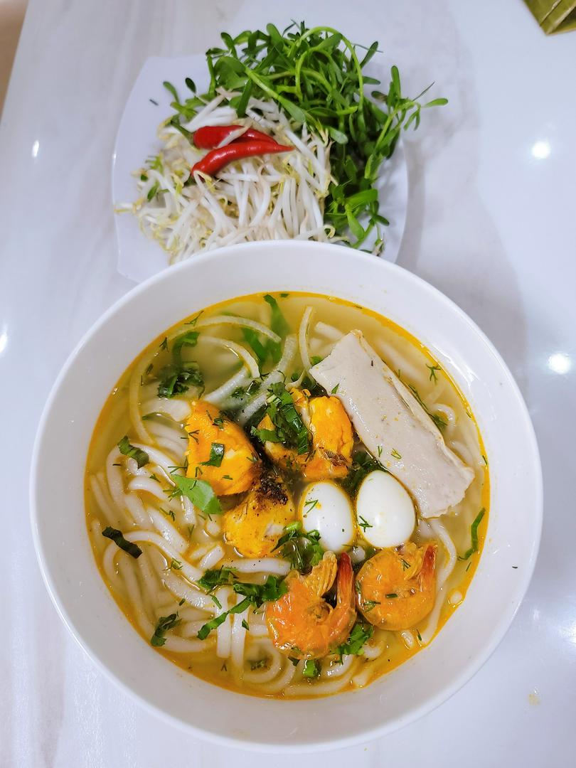 banh-canh-ca-loc-to-ac-biet