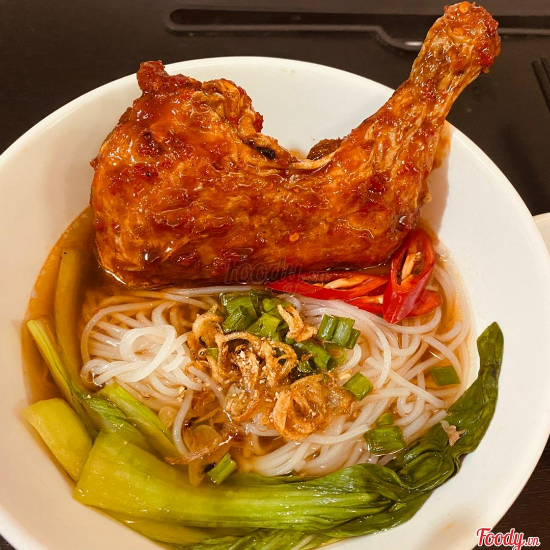 hu-tiu-ga-quay-muoi-ot-nuoc