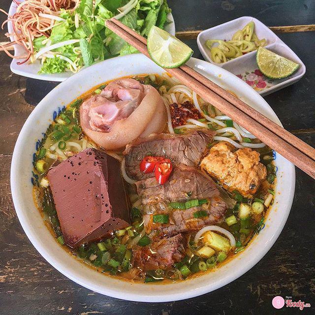 bun-bo-hue-to-lon