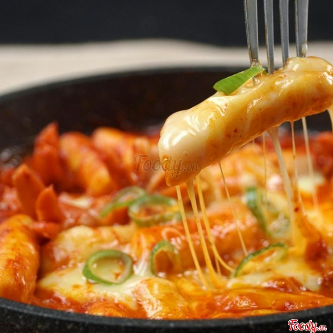 tokbokki-phu-phomai-01-coca-cola