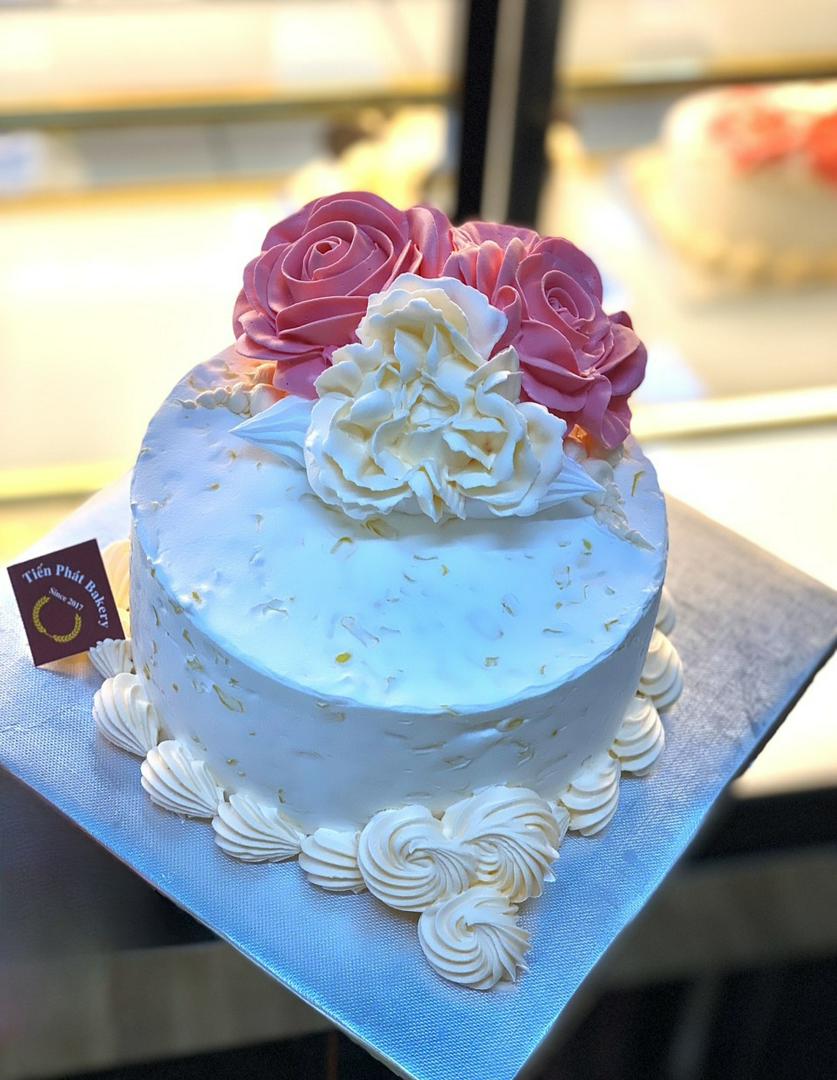 banh-kem-bap-14cm-mau-ngau-nhien