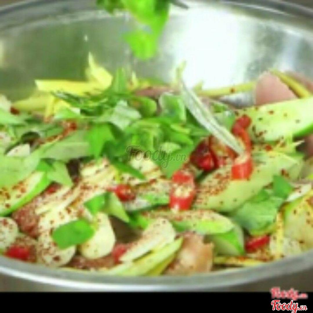 tre-tron-coc-1bich-phong-tom