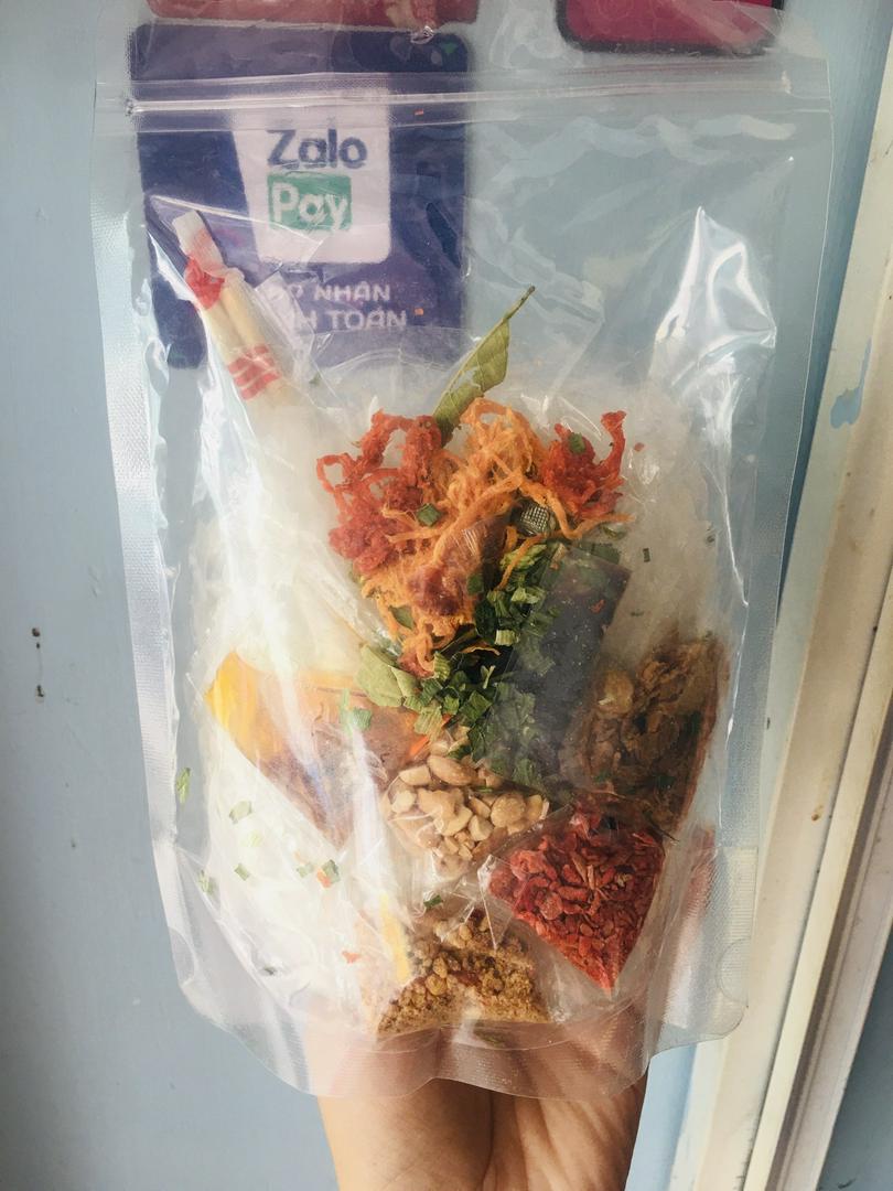 banh-trang-thap-cam-tu-tron