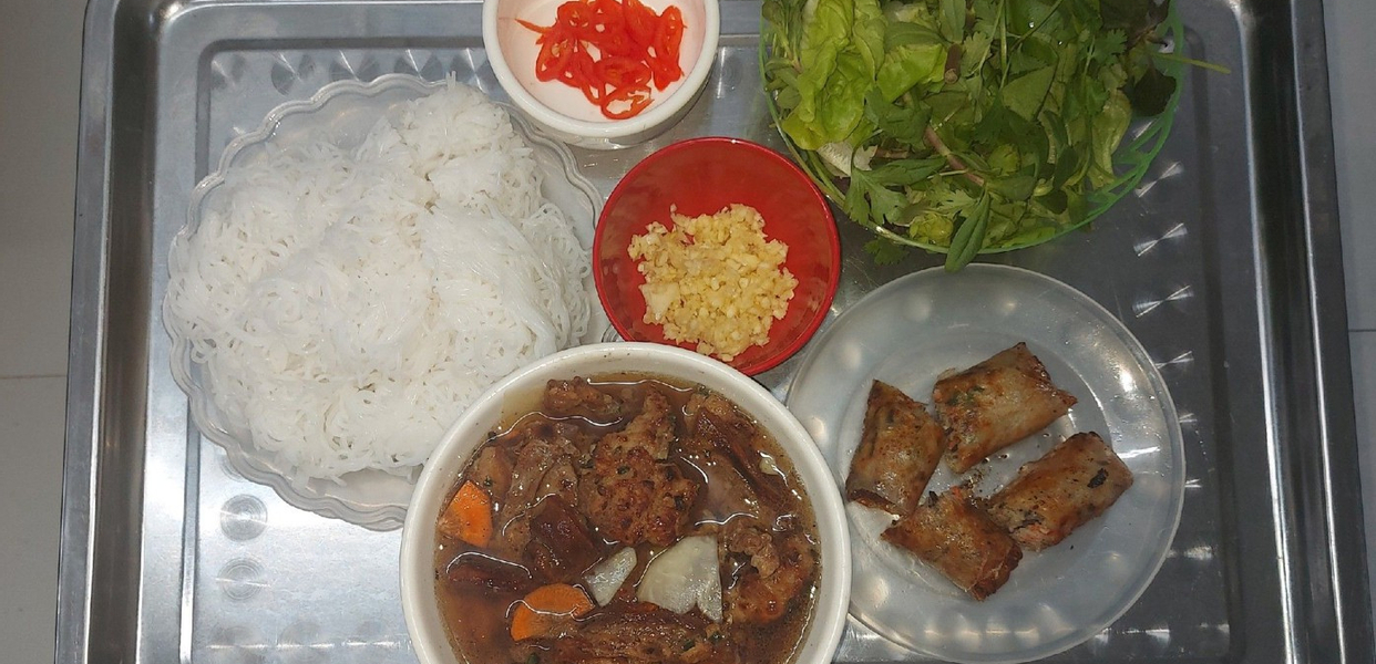 bui-nam-quan-bun-cha-nem-195-oi-can