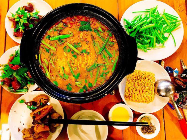 mi-goi-pha-lau-pho-mai-trung-ga-rau-muong-2-vat