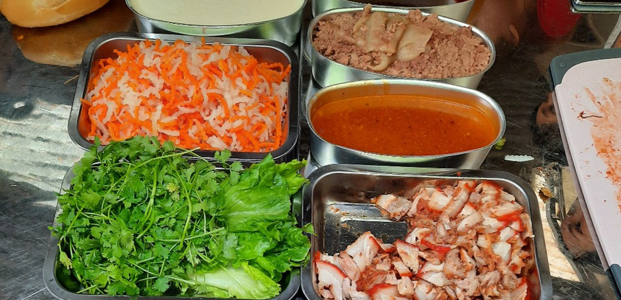 aha-o-to-banh-my-va-o-uong-cau-dien