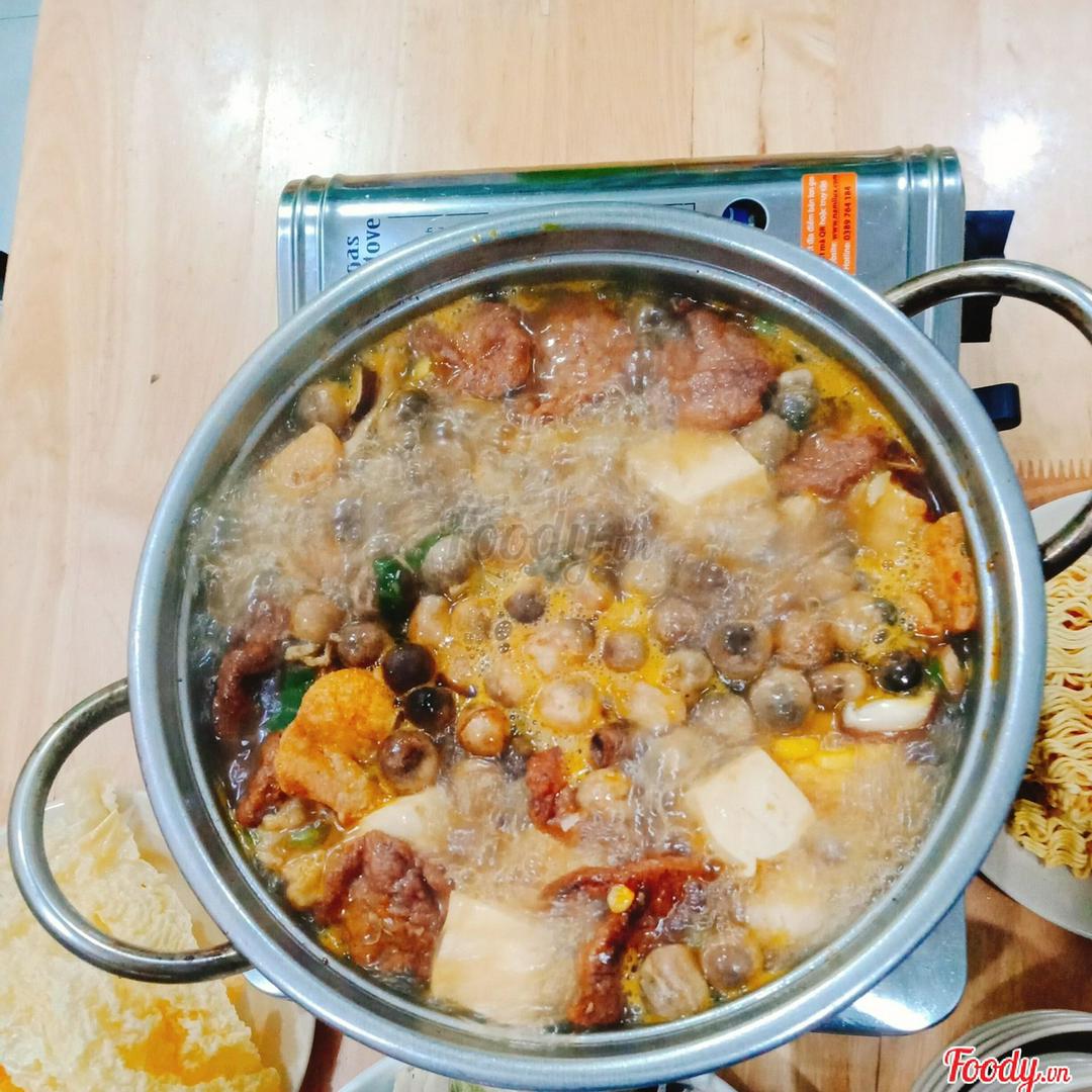 lau-de-nam-chay-3-nguoi