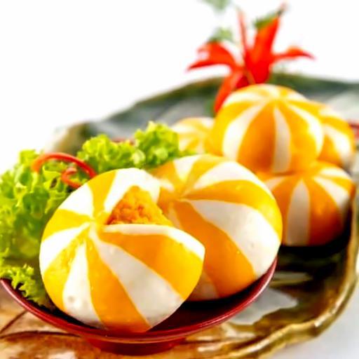 banh-bao-trung-ca-vi-tom-rong-bien