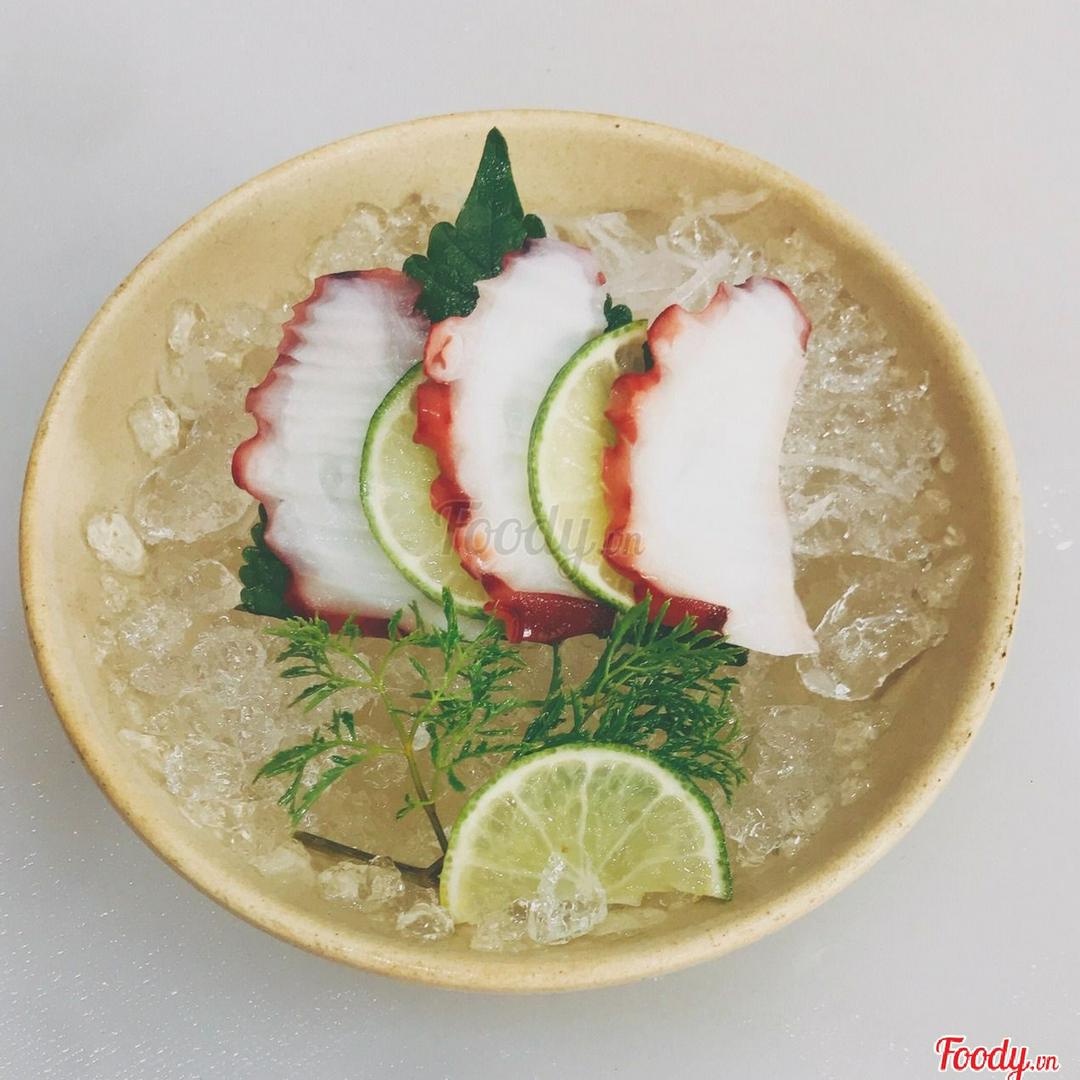 s7-tako-sashimi-bach-tuoc-nhat-octopus