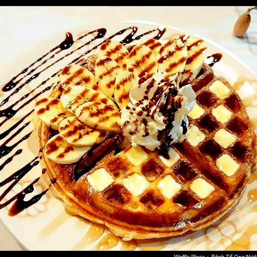 waffle-1-nua-pho-mai-kem-va-1-nua-chuoi-tuoi