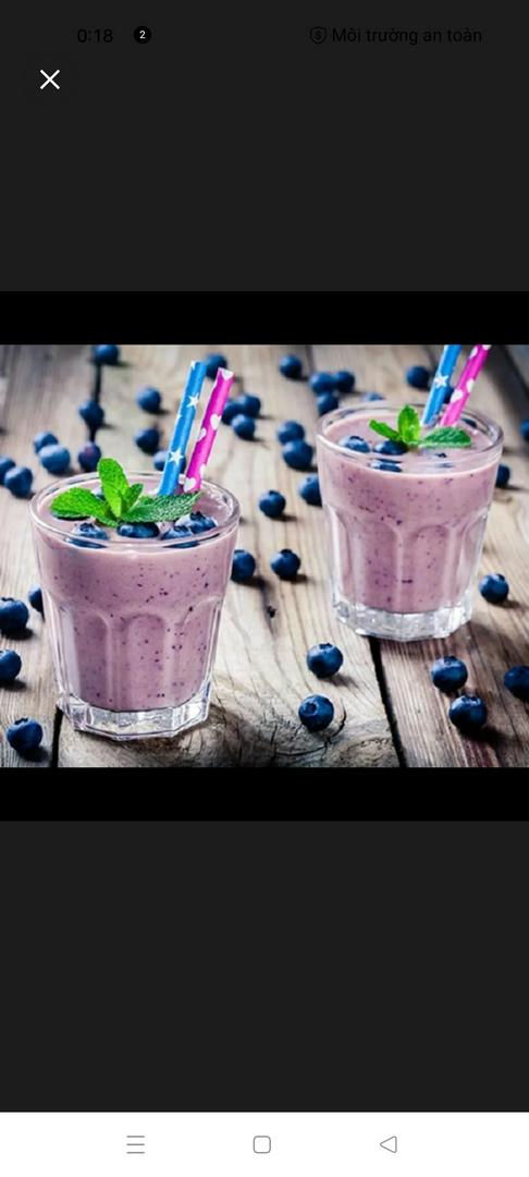 sinh-to-berry-chuoi-dua