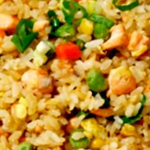 com-rang-xuc-xich-kem-kim-chi