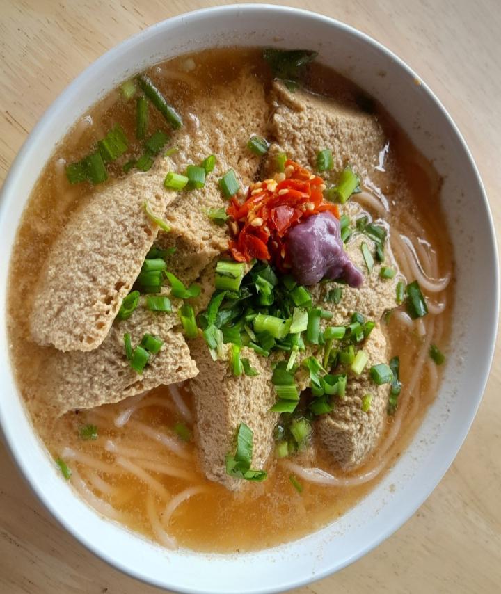 ac-biet-canh-bun-cua-khong