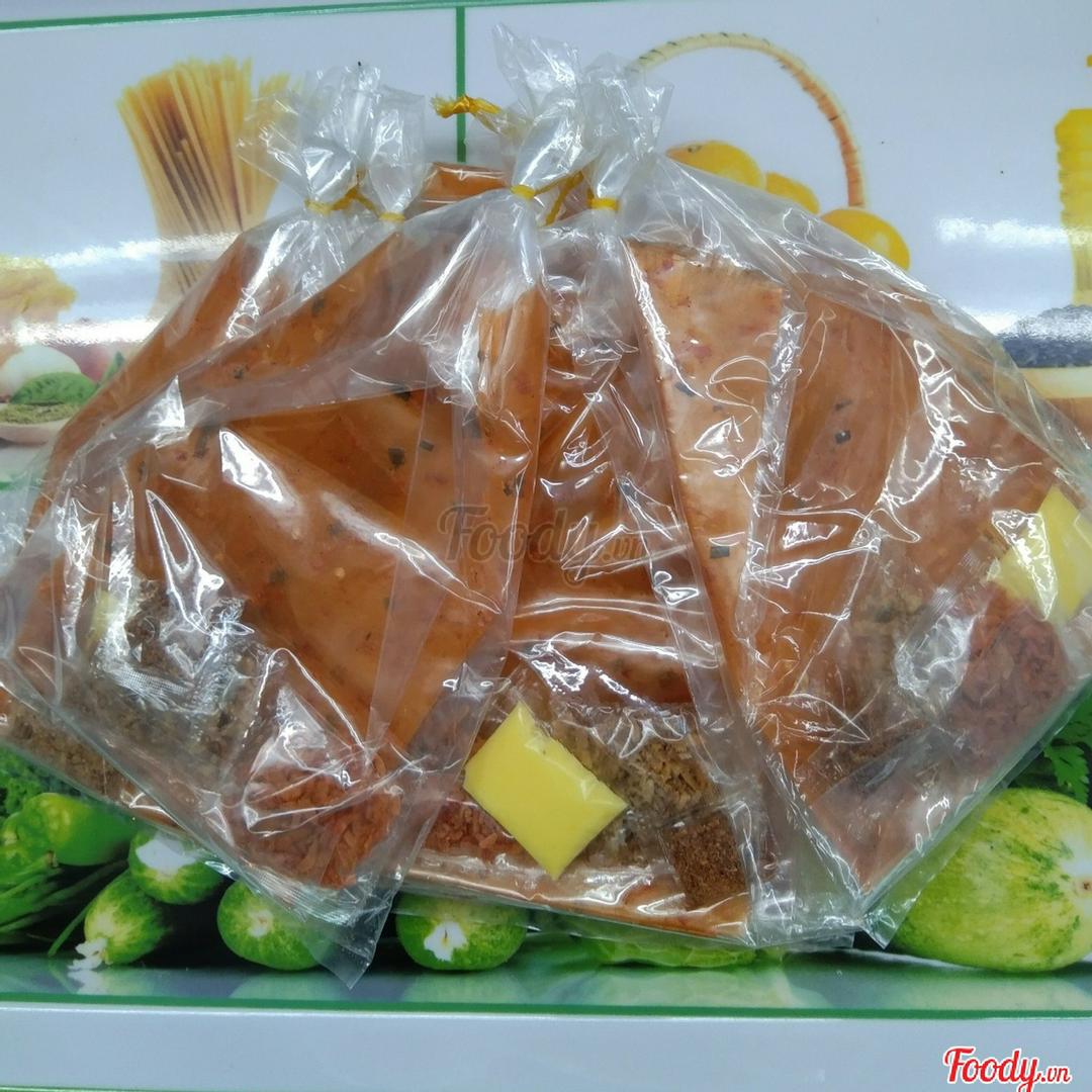 banh-trang-deo-bo-tom