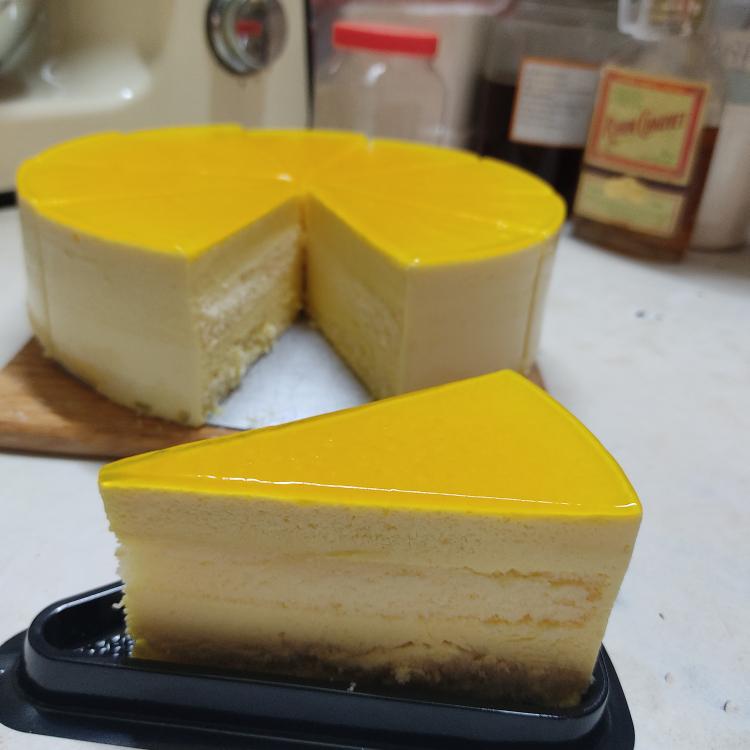 mango-mousse-cake