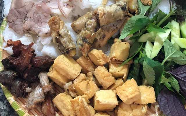 Mẹt-Quán---Bún-Đậu-Mẹt---Hoàng-Đạo-Thành