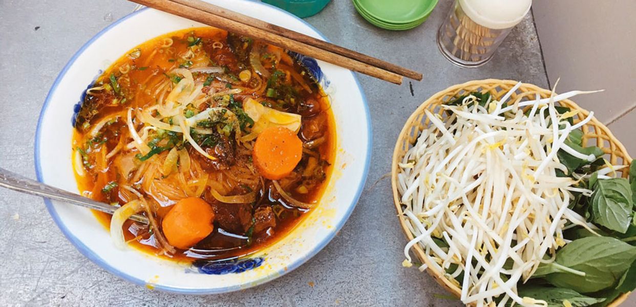 quan-hoa-phuong-hu-tieu-banh-canh-au-duong-lan