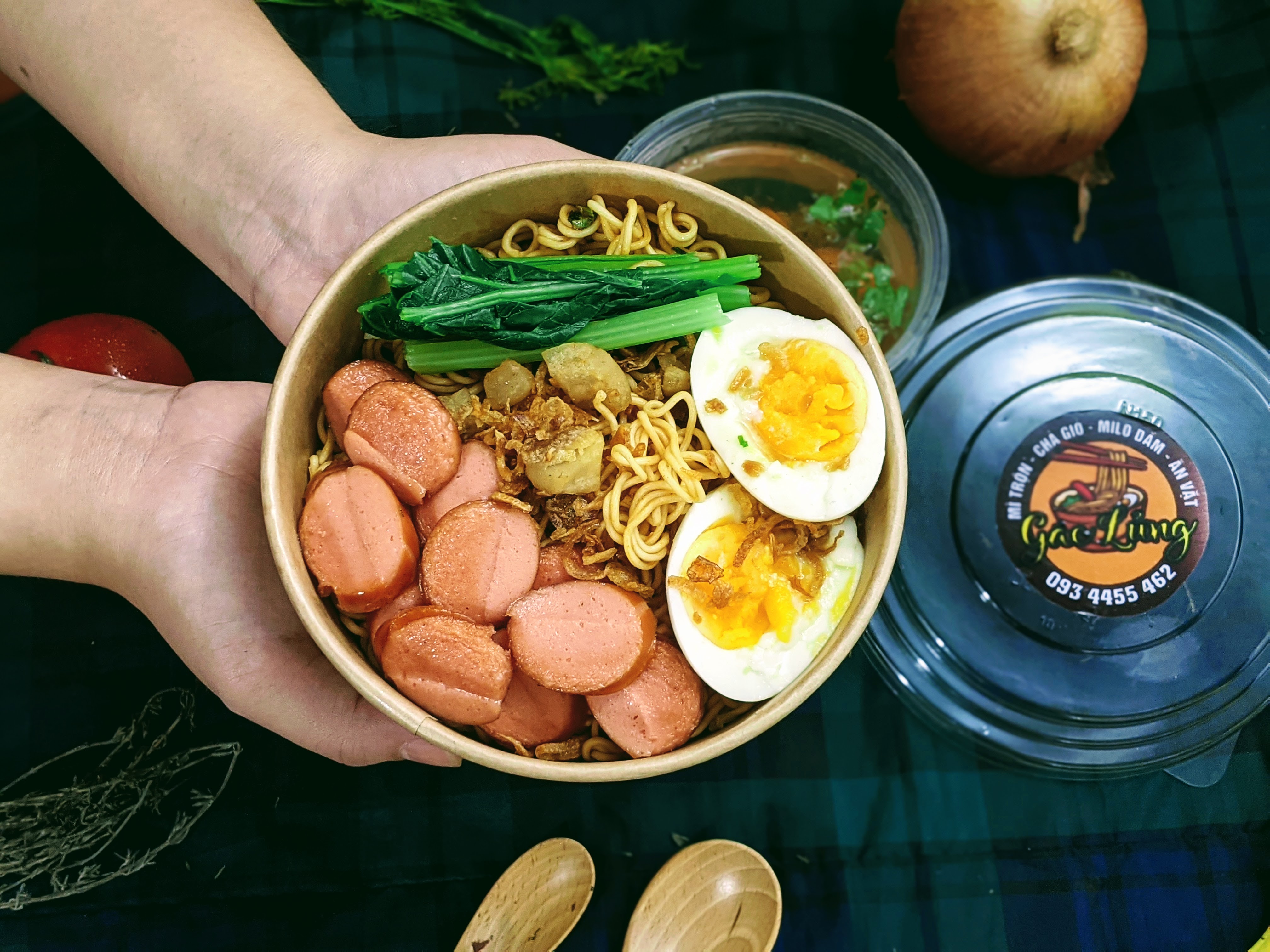 mi-tron-an-vat-le-van-sy