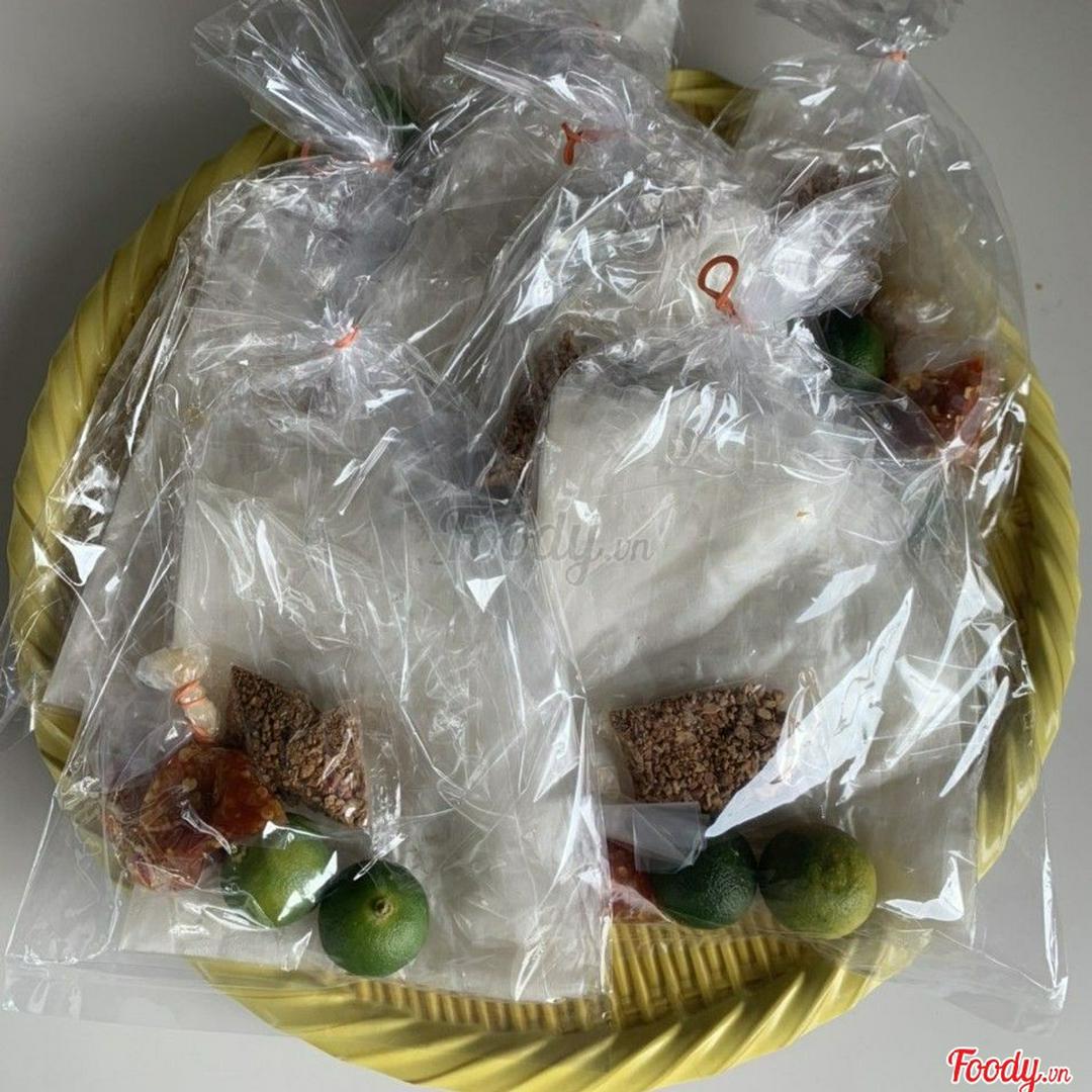 banh-trang-sa-te-ot-tuoi-cay