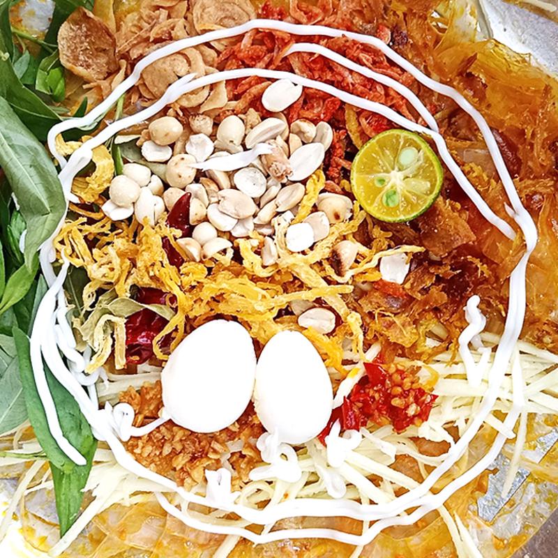 banh-trang-tron-thap-cam-da-heo-gion-gion