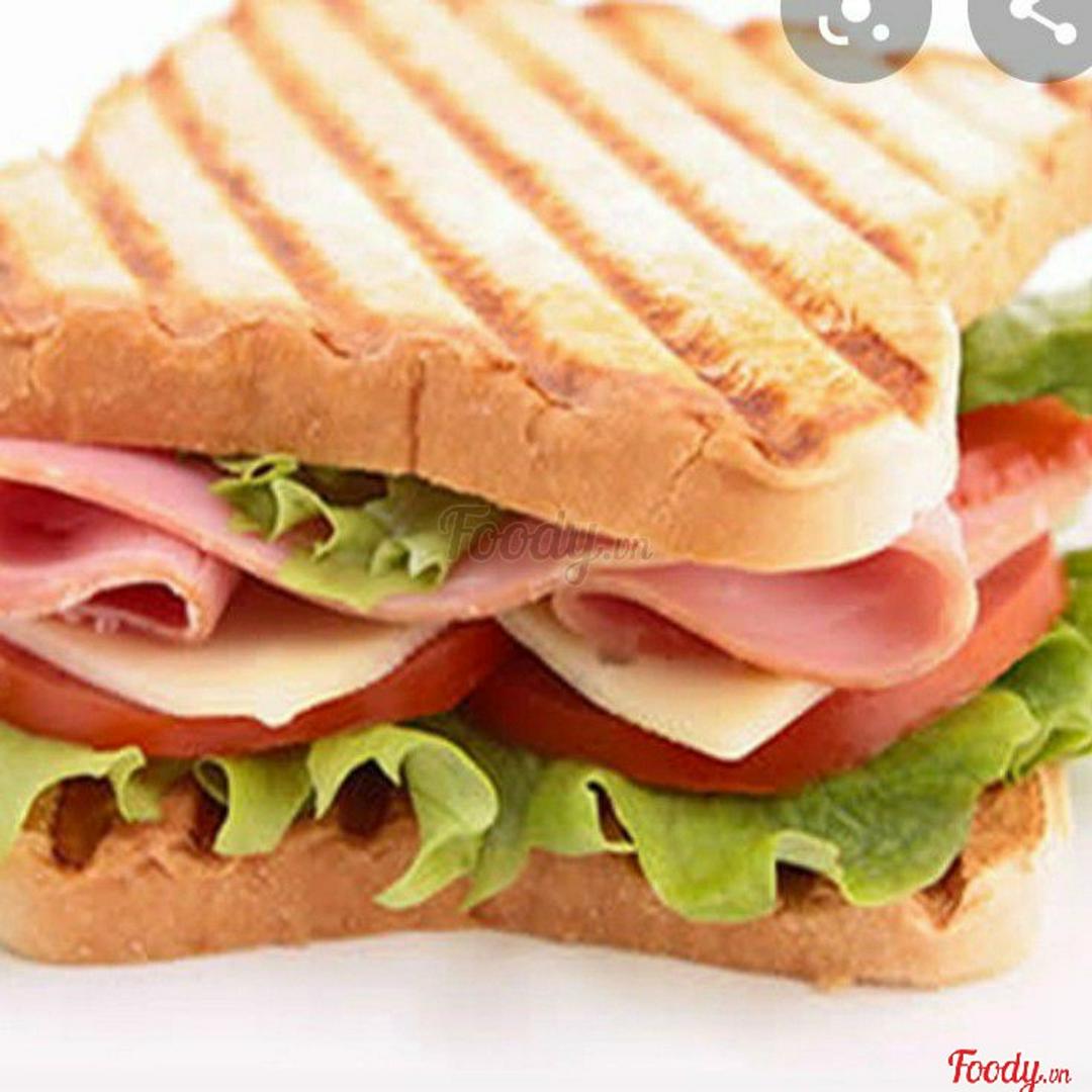 sandwich-kep-thit-cha