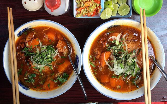 Trâm-Anh---Bún-Bò-Huế-&-Bò-Kho
